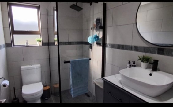 3 Bedroom Property for Sale in Amalinda North Eastern Cape